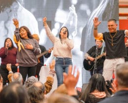 Leda Bergonzi en Chile Pucón y Santiago